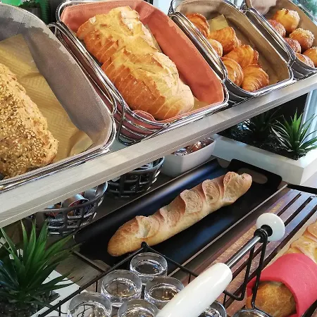 米拉玛酒店 - 昂提布海角