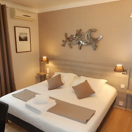 호텔 Miramar- Cap D'antibes - La Garoupe 3*